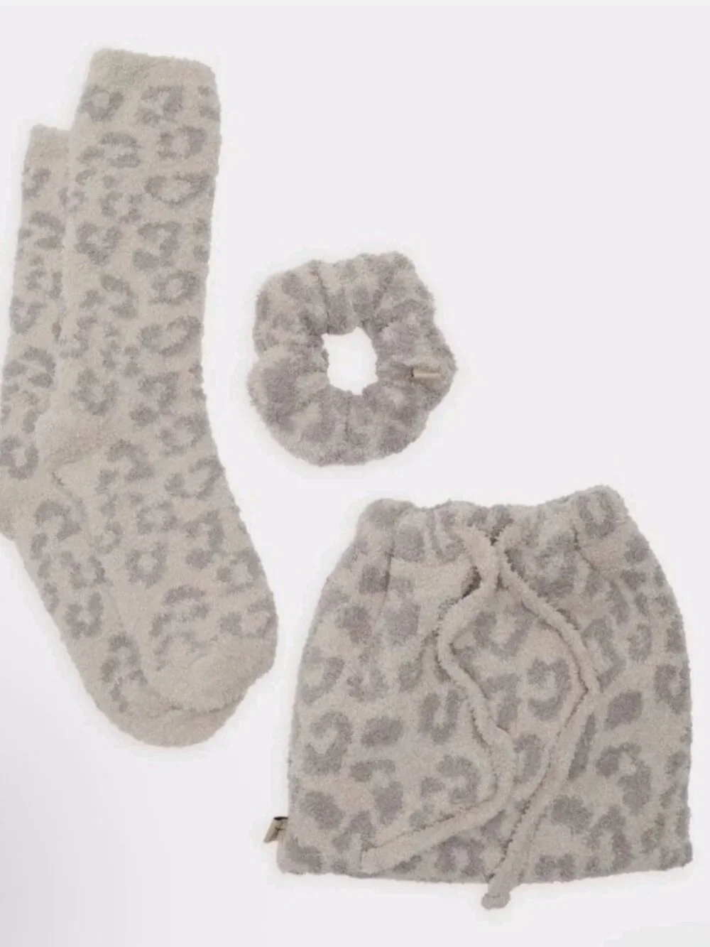Barefoot Dreams COZYCHIC Leopard Plush Sac/Socks/Scrunchie Set - NWT